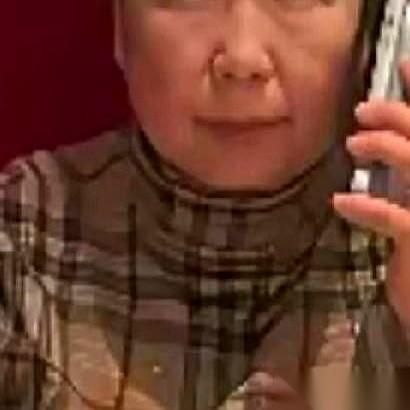 老杜那个“原始作业本”，她终于又提了。直接对着镜头喊话：“我有，就是不给你们看