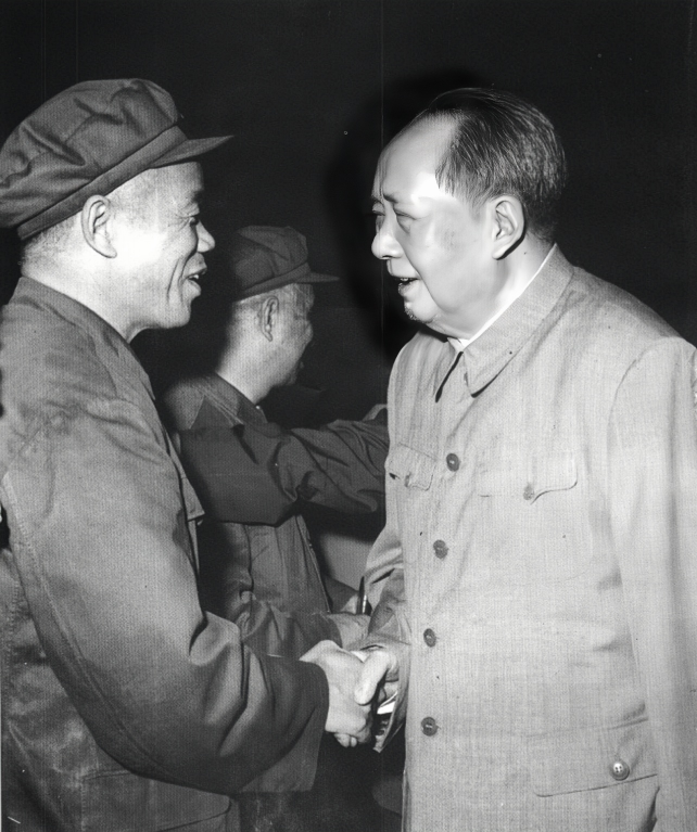 1974年，兰州军区司令员韩先楚的日子不好过，他在原来工作的福州军区受到了一定的