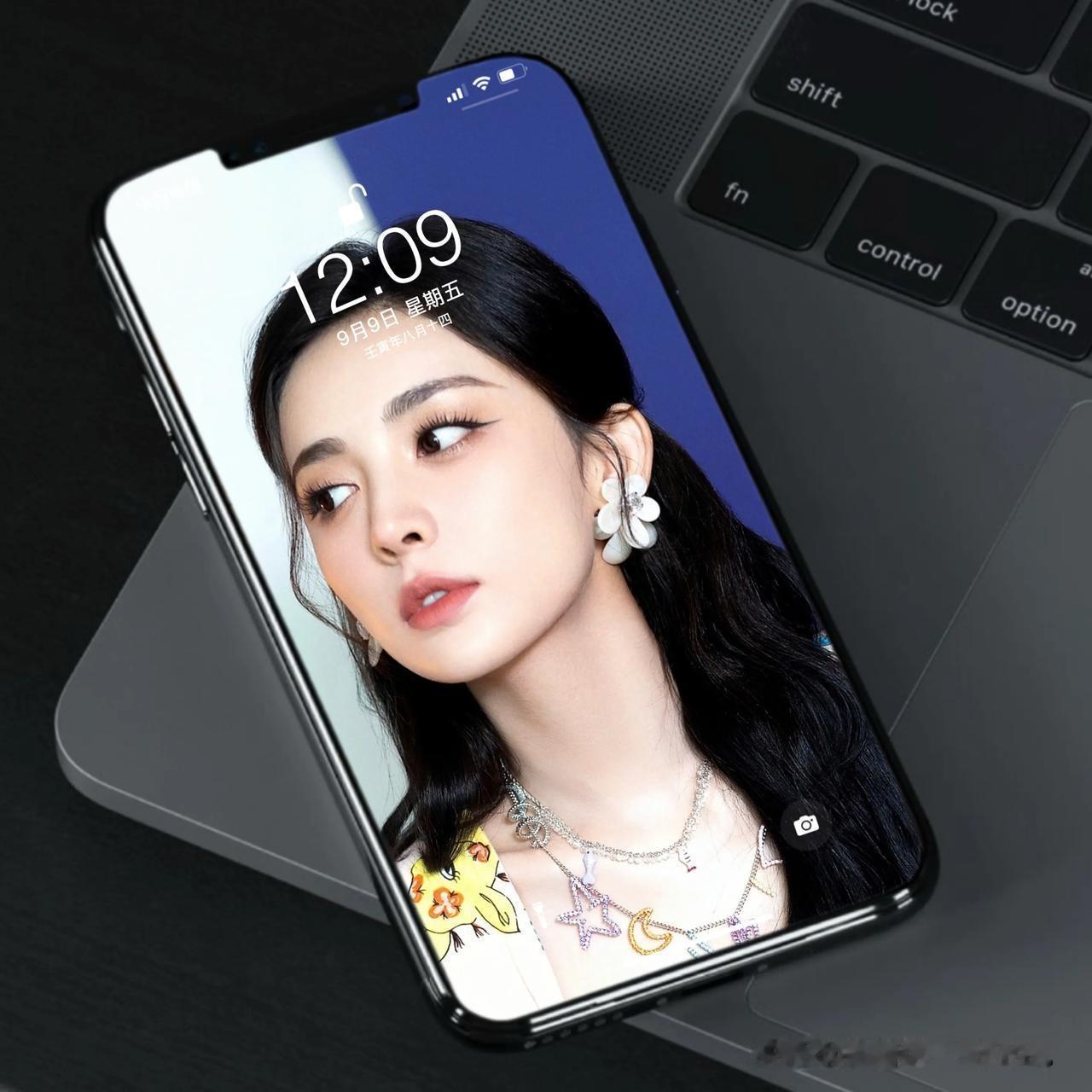 古力娜扎｜气质礼服写真