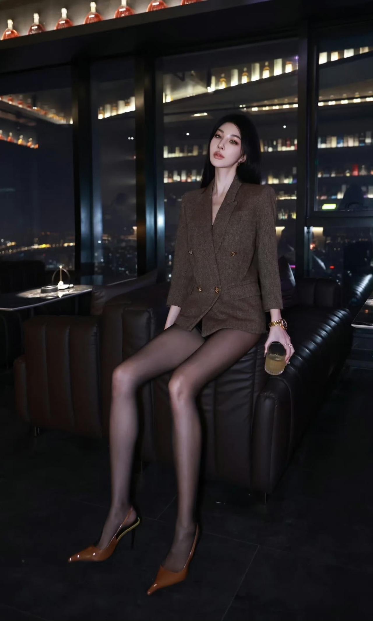 御姐｜黑丝大长腿​​​