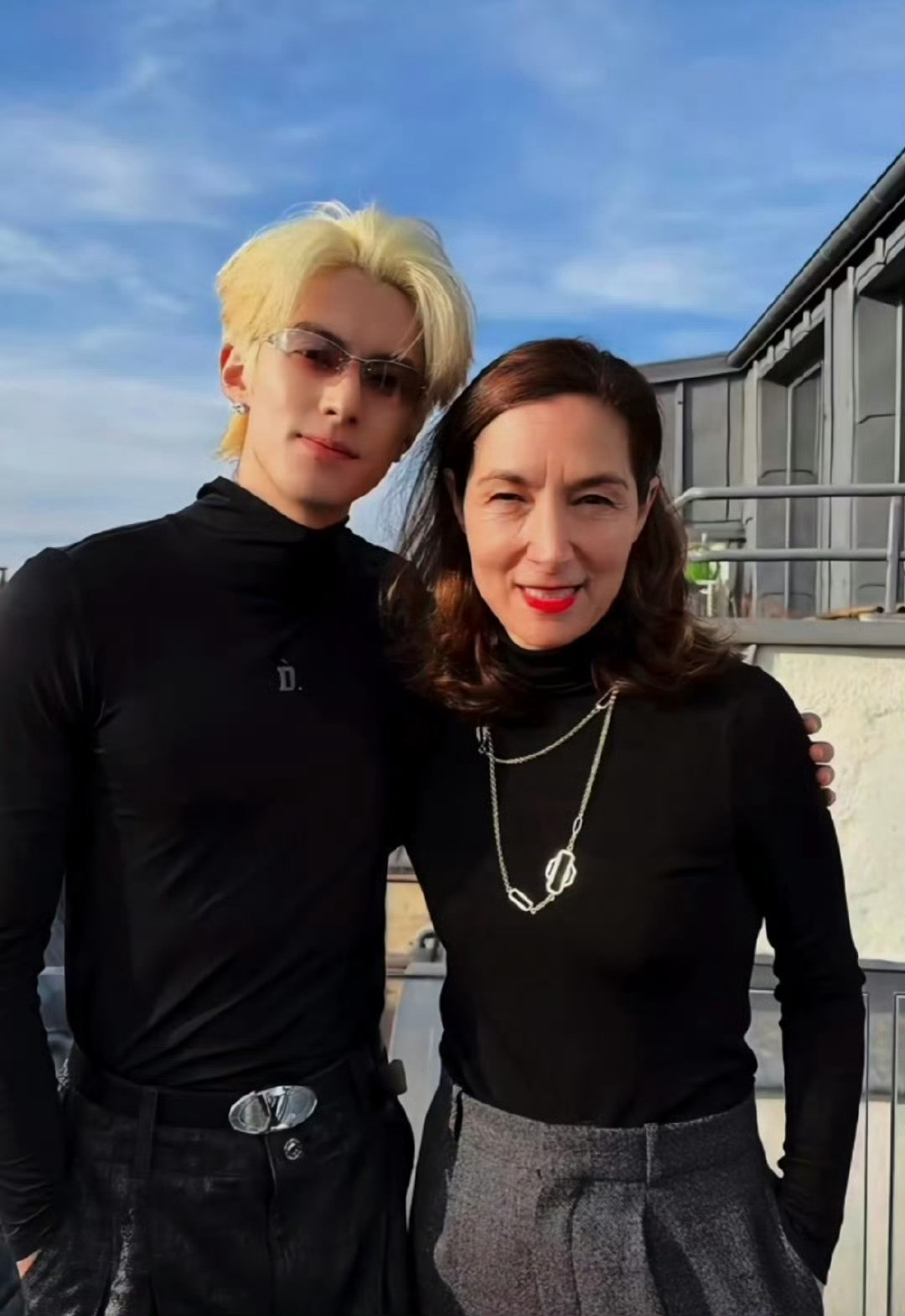 新鲜的bobo镜头下的棣棣，宽肩细腰大长腿好性感