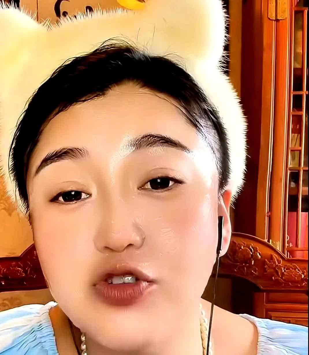 杨树林的老婆说，小沈阳开演唱会为什么他们不去。浪费资源，也没有用，有的是人去。