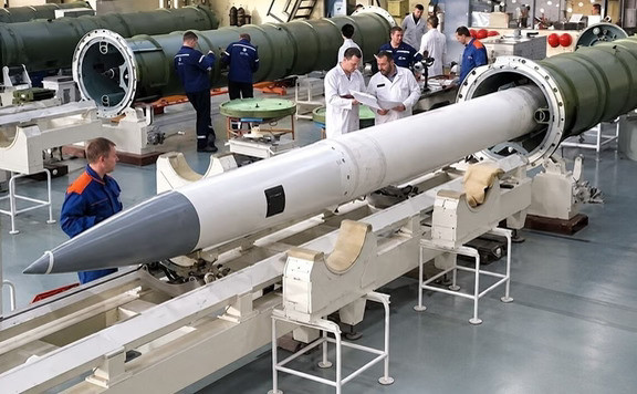 偏差300多米！俄军大量把防空靶弹拿来实战，精度远逊伊斯坎德尔。路透社引用乌克兰情报部门的数据称，7