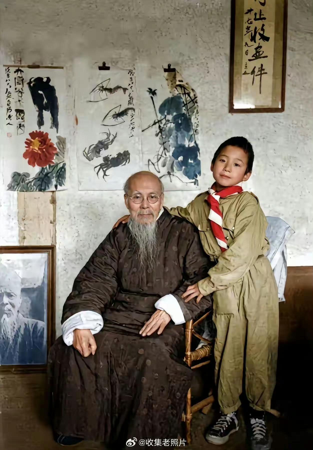 是爷孙？错！这是齐白石和小儿子齐良末拍的父子照