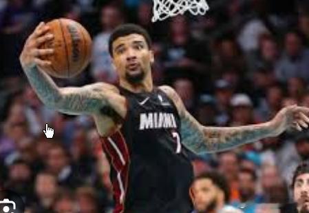 曝字母哥被交易至热火，凭借其突破上篮的能力，扬尼斯依然是NBA无可争议的顶级内线