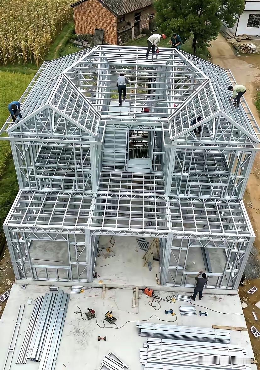 不知道什么原因，轻钢别墅一直没有流行起来。