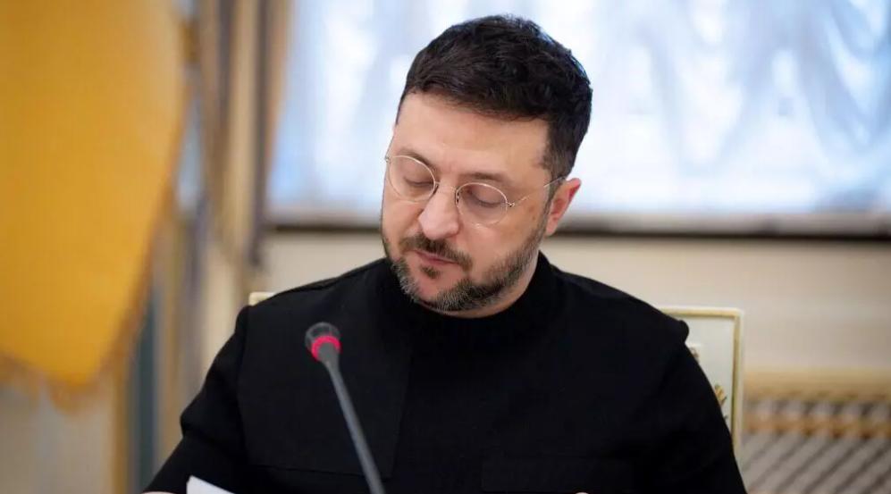 12月24日，乌克兰总统泽连斯基在基辅向全世界扔出了一颗重磅炸弹，他公开宣布：乌