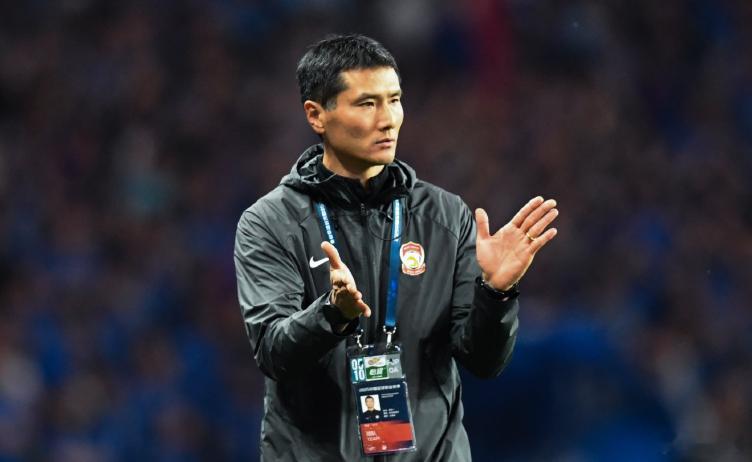 邵佳一将出任国足主帅对邵佳一执教国足，我只能保持审慎的乐观。他踢球的履历，执教