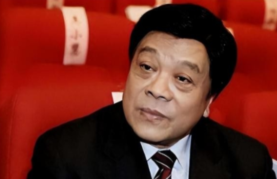 “赵忠祥瞒着妻子与我发生关系多年，并有特殊癖好，令我身心受到严重伤害！”主要