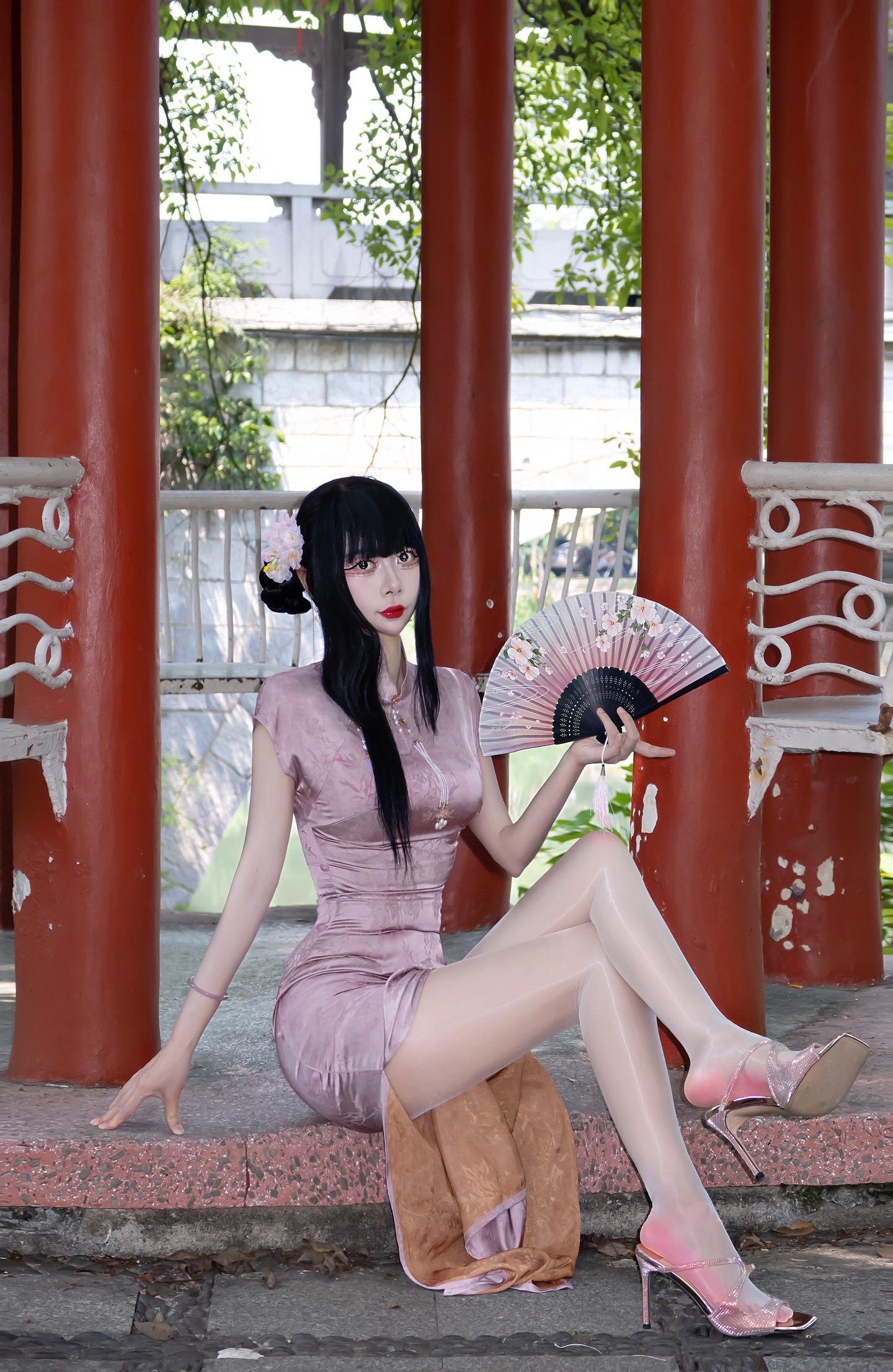 你问西湖水 偷走她的几分美