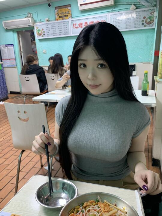和朋友去吃小学生都爱吃的巷子里小店吧🍜