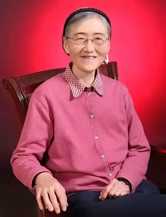 看《沉默的荣耀》才懂：烈士的女儿，要熬多少苦才等来光看了《沉默的荣耀》，