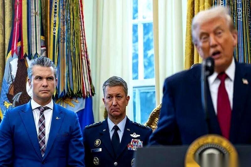 中东那把火，烧了半个月了，主角是美国和伊朗。怪就怪在，一个世界老大，一个地区硬