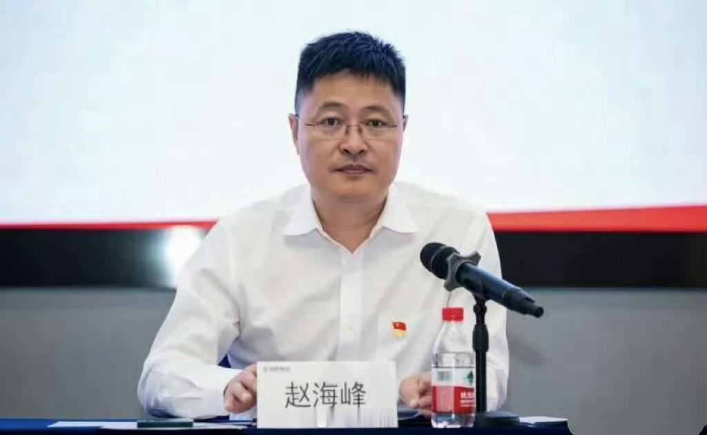 有人说为啥他们不找商k的姑娘，为啥女员工不愿意、他们还敢动手打这么狠？​我觉得他们不是酒精上头，也不