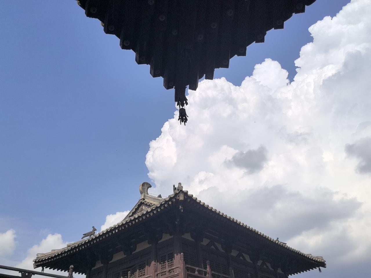 央广网8月20日报道，美国国债肯定是还不起了，往后就连利息的兑付都存在不确定性。