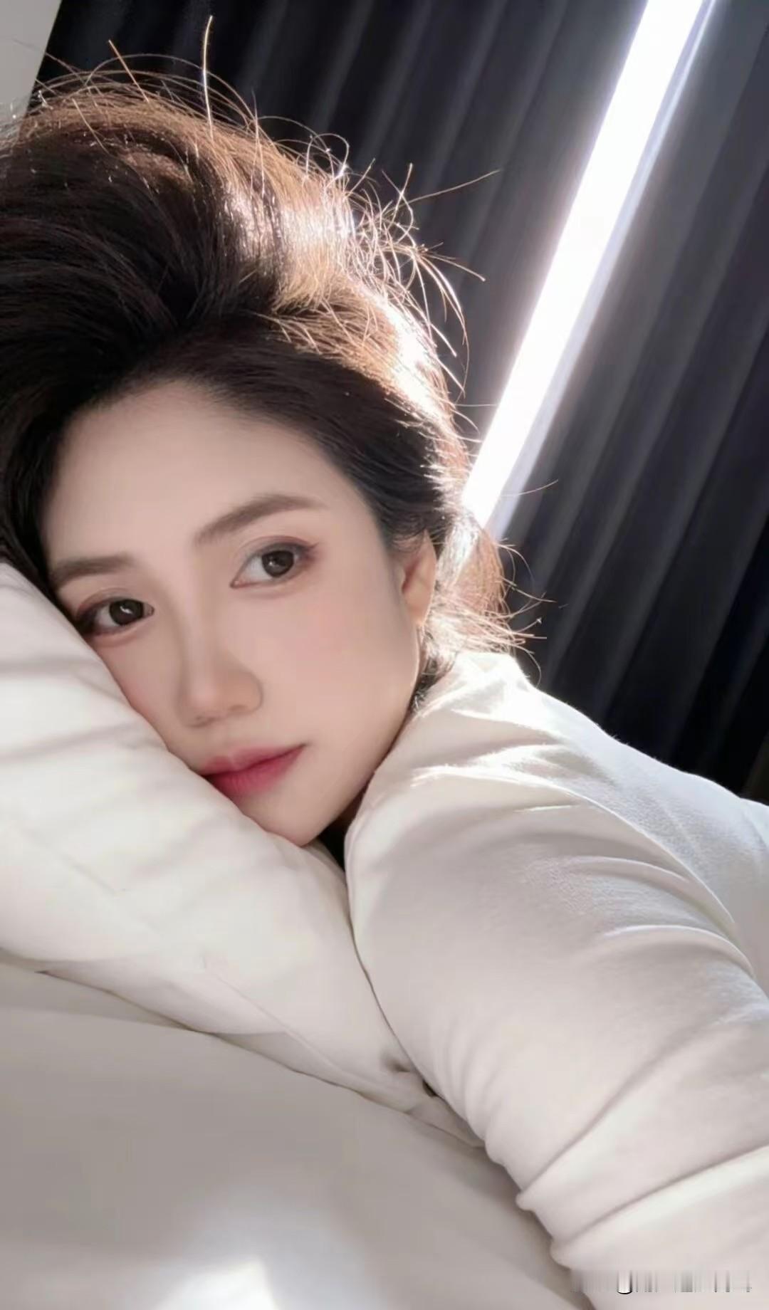 离婚率高的10个原因：1、床上生活不和谐2、钱不够花3、婆媳关系不和谐