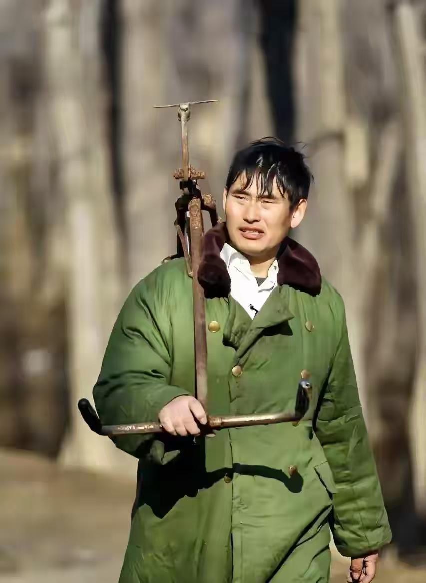 大衣哥，真能忍！3月25号晚上，网红李雪花直接撕他：“朱之文连个自己的作品都