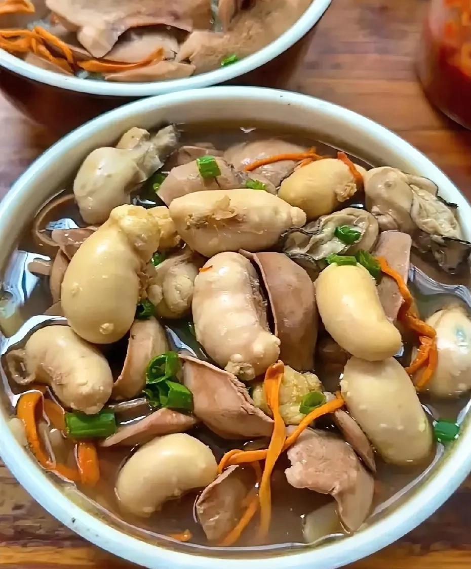 老板说它唯一的缺点：只有东莞有。。。特意过来吃着碗料给得好足，好值得！跟