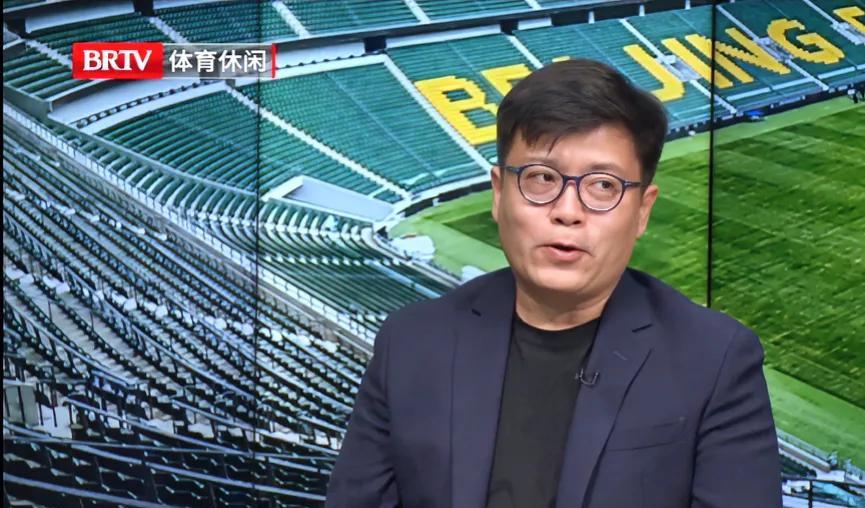 《北青体育》国足跟队记者肖赧表示：“提到久尔杰维奇的执教能力，我想说一件事情，就