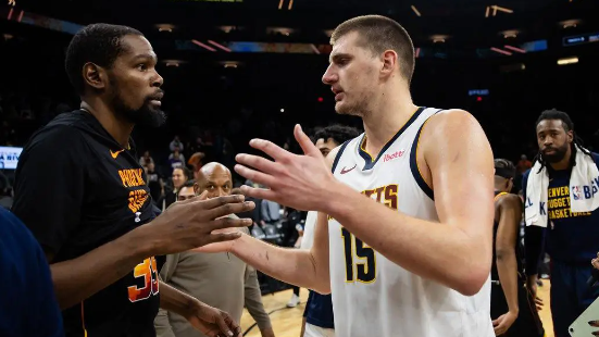 掘金有没有兴趣赌一手杜兰特？性价比非常高，即插即用，无差别单打，关键球无敌联