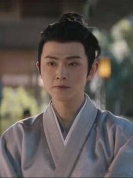 原来，魏俨竟是魏劭和小乔婚姻甜蜜的“神助攻”魏劭与小乔互有心意，却不知如何靠近