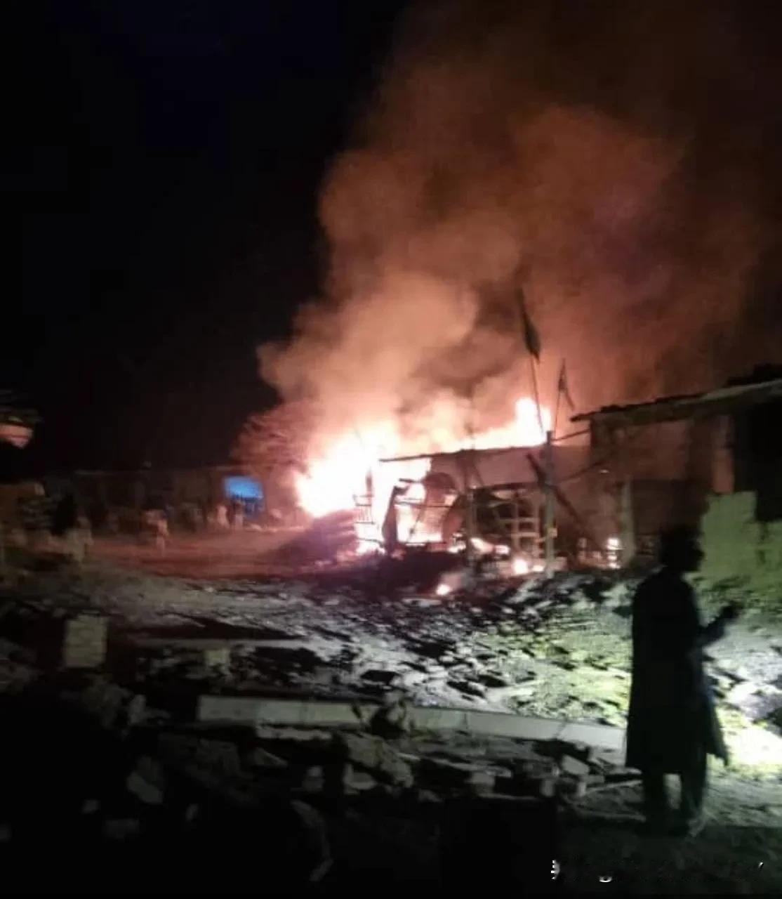 阿富汗与巴基斯坦又打起来了，巴基斯坦军队可能阵亡53人，枭龙战斗机和F-16战斗