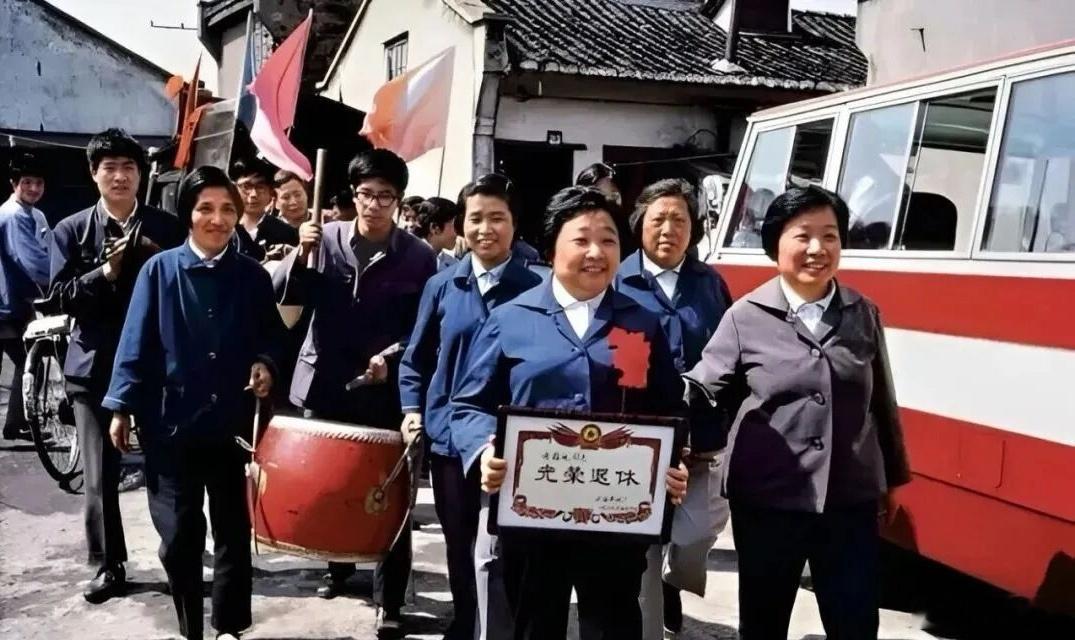 退休不要静悄悄好朋友Z君退休，我们都不知道。昨天有人问他，怎么最近没什么声音？他