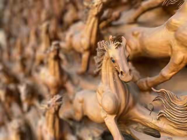 完整榜单男子用365天木雕“十二生肖”这不是普通的手工艺品，而是一段用时间