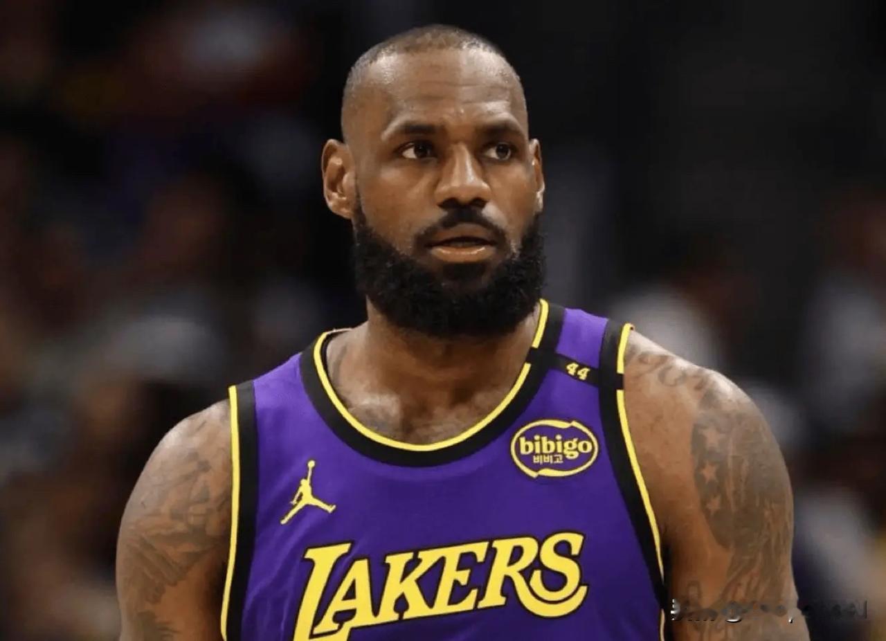 ESPN知名记者Shams在播客节目FlagrantPodcast中谈到了湖人