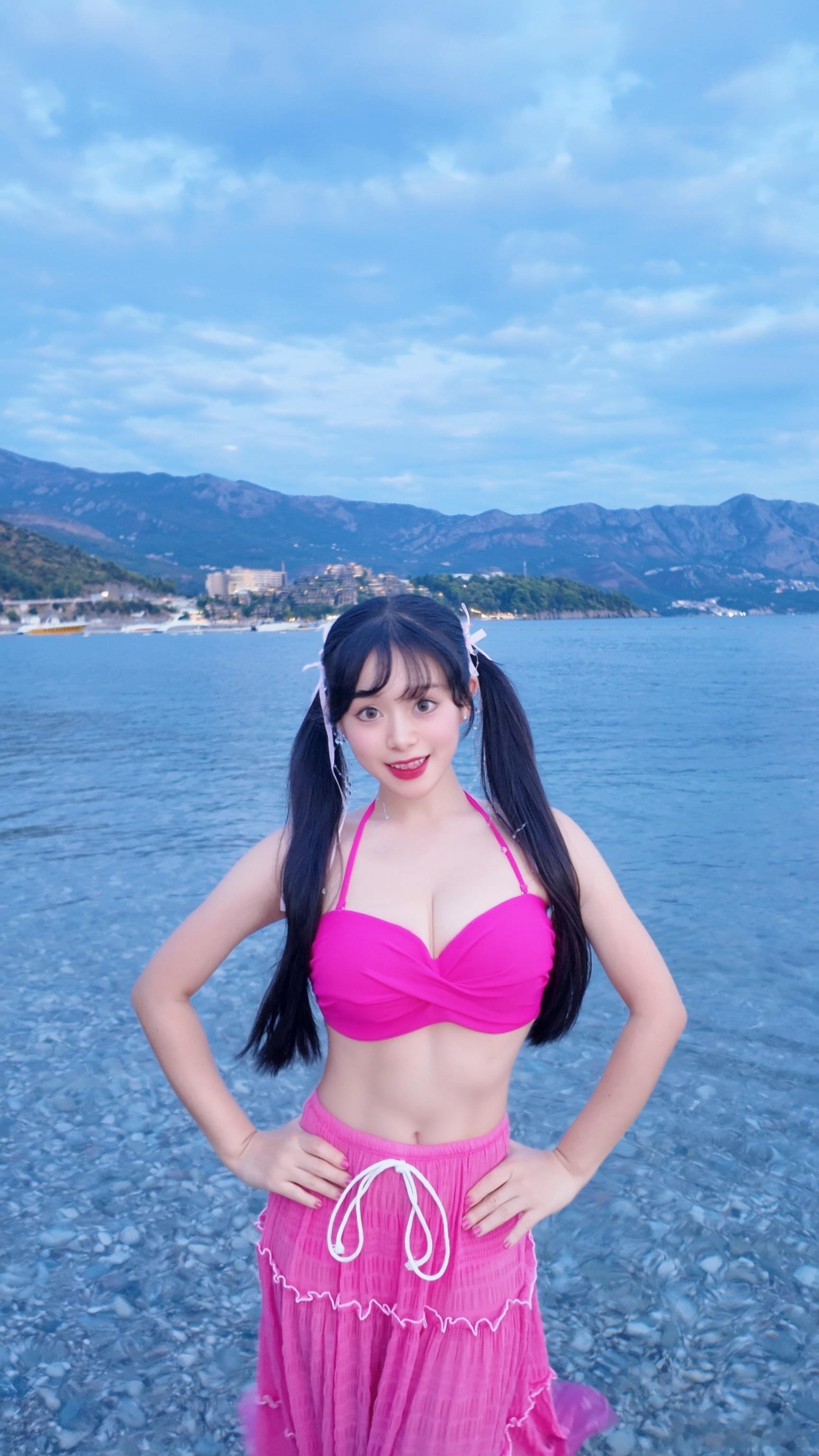🚗波黑→黑山，路上堵车饿了一天赶在日落前冲到海边🌅玩好直接炫了个比脸还大的汉