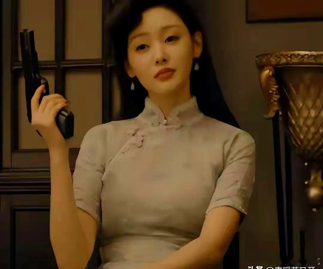 张一山被嘲不配演英雄，结果15集后全网闭嘴开播前，观众嫌他瘦小、不帅，骂声一片；