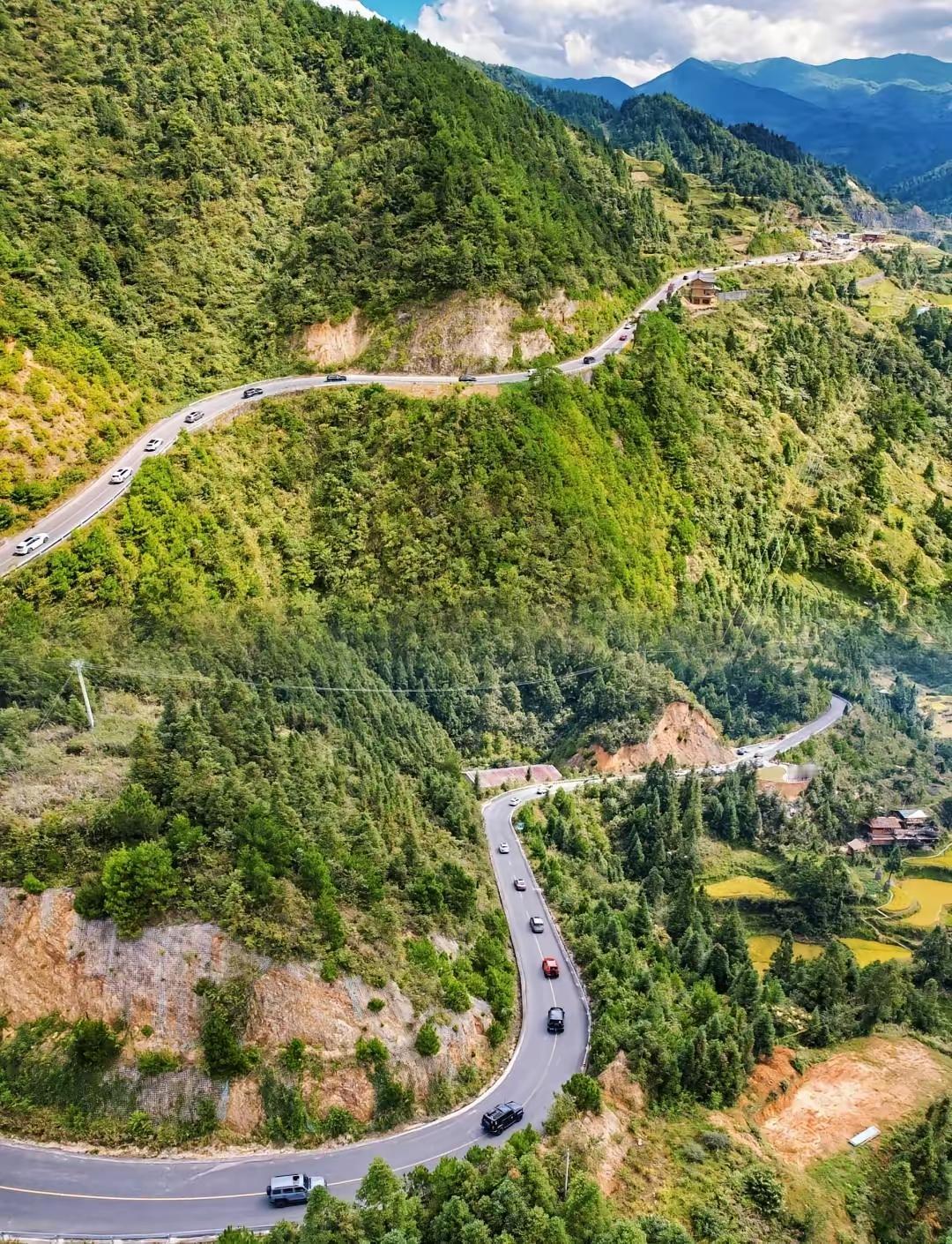 464万公里！这个数字您可能没啥概念，这么说吧，足以绕地球赤道100多圈。今