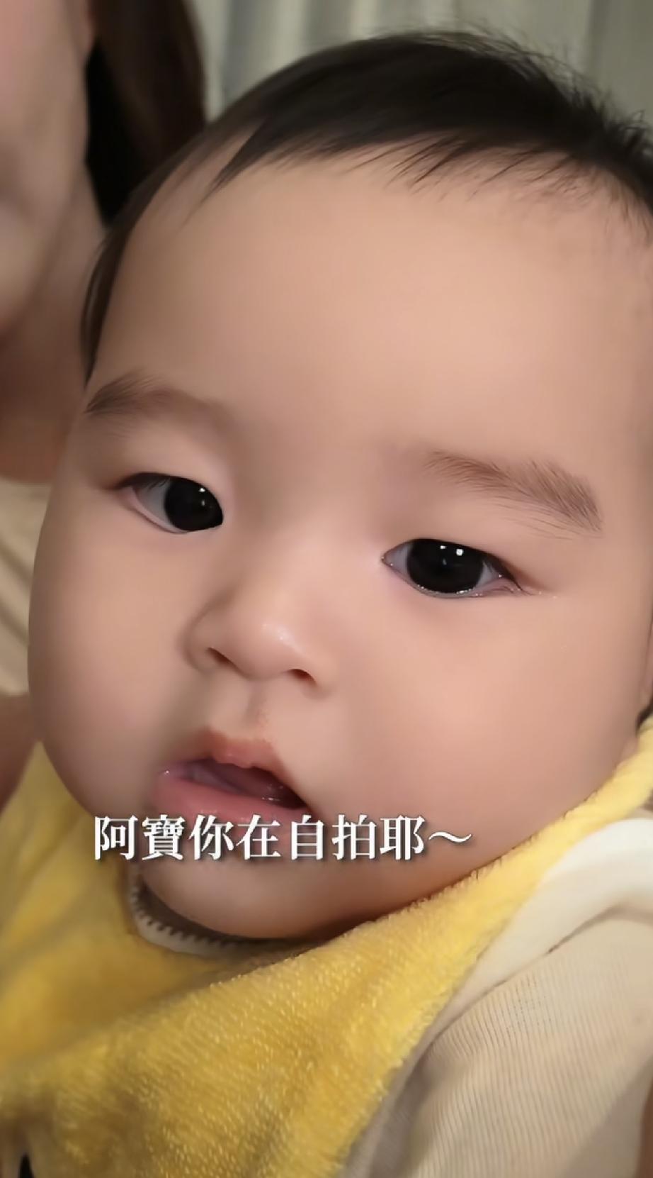 汪小菲和马筱梅的儿子汪宝儿越来越可爱，白白胖胖健健壮壮，萌哒哒的笑容很治愈。鼓