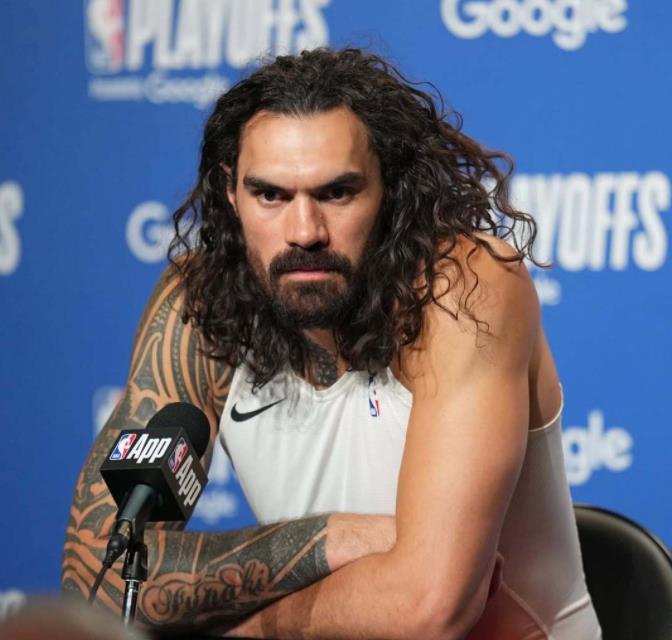上赛季的菲尼克斯太阳队虽然缴纳着NBA联盟当中最多的奢侈税，但他们的最终战绩相当