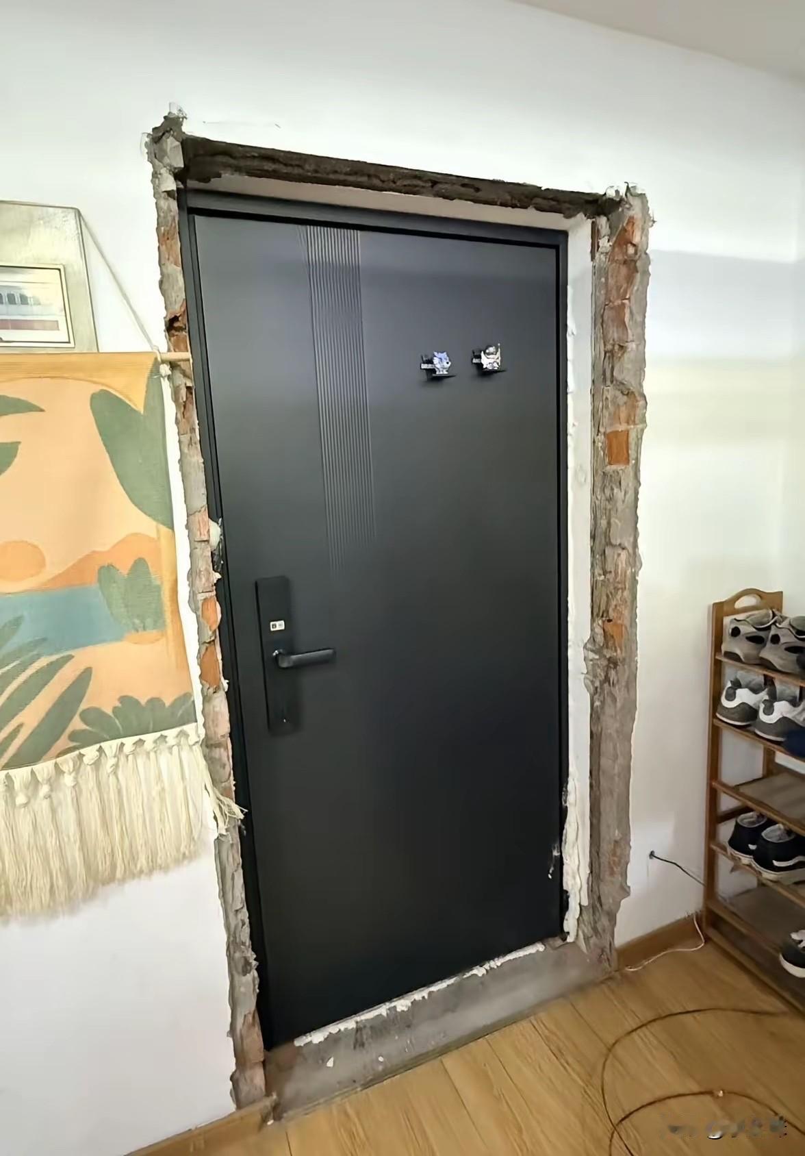 门是换好了，咋有点不太对劲啊