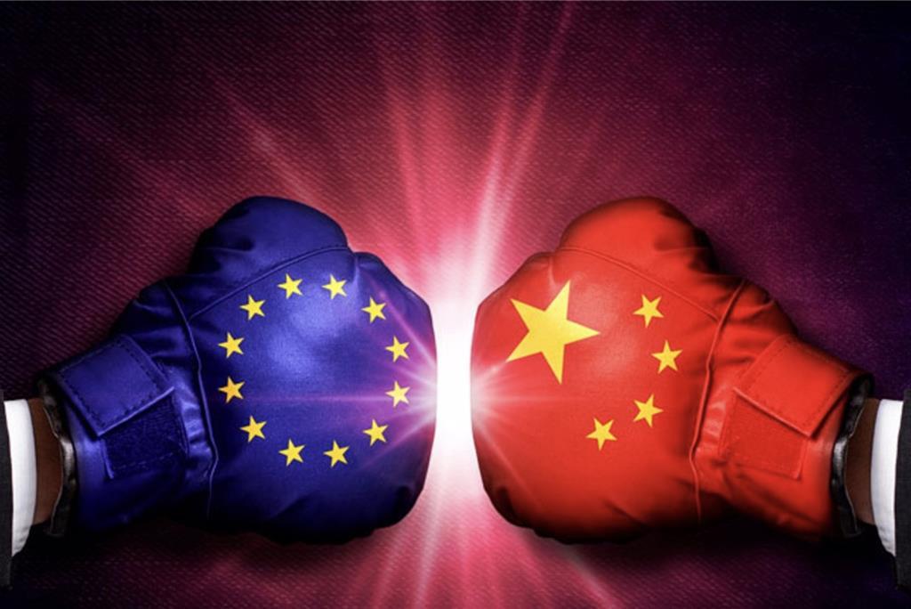 14对14！欧盟刚刚制裁了中国企业，北京当天就作出了回应。7月25日，官媒
