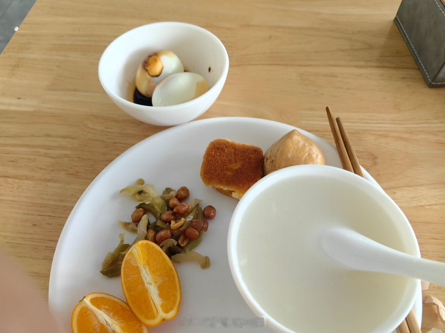 早餐，