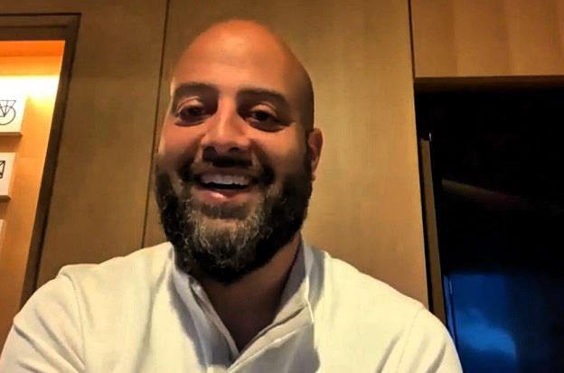 终于知道火箭为什么交易来杜兰特了，仅仅只是为了送走杰伦格林。交易截止日火箭按兵不