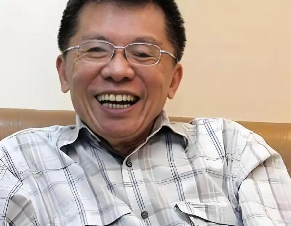 据说台湾名嘴沈富雄7月5日在节目中批评主持人钱怡君，“你很反中，你无意中泄露了你
