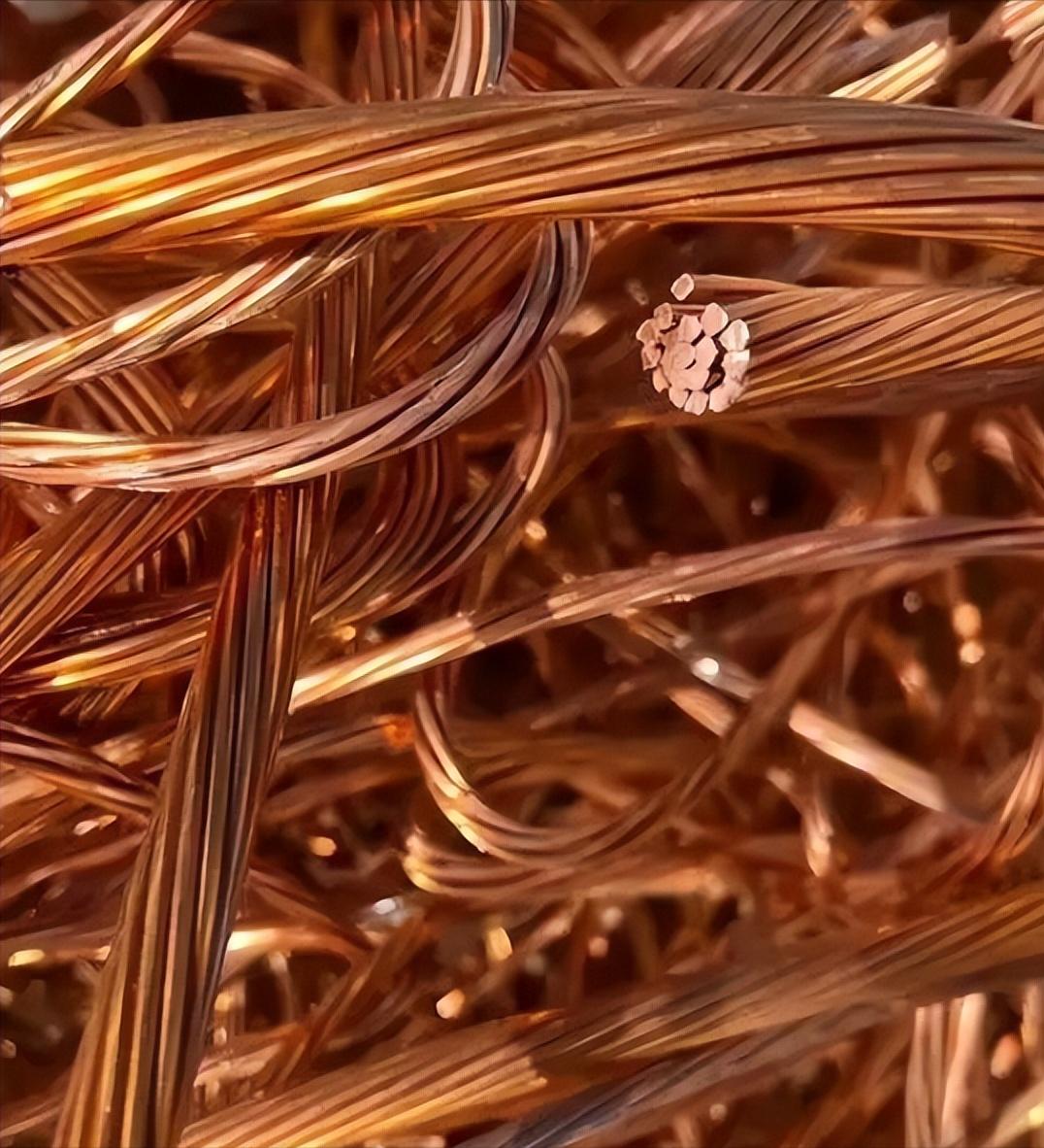 美国这次蒙了，最近美国大量囤积了铜，把铜价炒上天去了，可美国万万没料到，