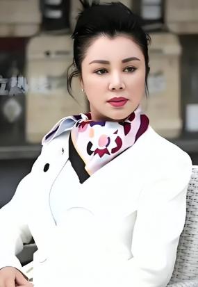 当年刚生下儿子才20多天，女演员于小慧就被小三挺着大肚子找上门逼宫，她没有过多纠