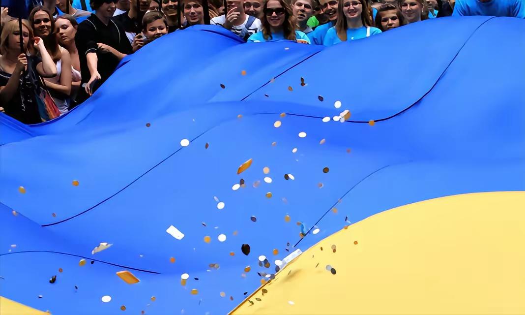 那些觉得中国航母发展全靠乌克兰施舍的人，纯属没搞懂当年的来龙去脉，把一场你情我愿