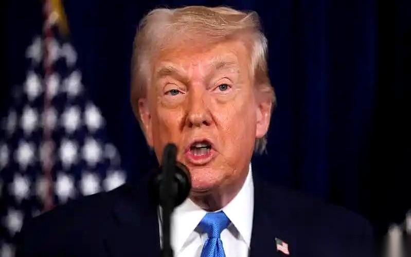 翻遍历史，你会发现一个最诡异的定律：先完蛋的，从来都不是四处出拳的那个，而是那个