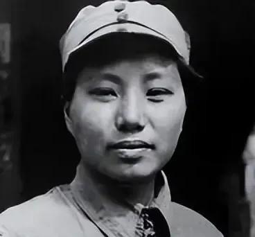 1950年，在甘肃，解放军抓到了一个女匪首，女匪首被俘时，神色淡然，随即语出惊人