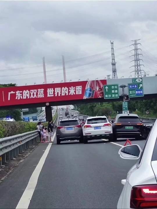 有卧龙的地方必有凤雏，而且还不止一个。