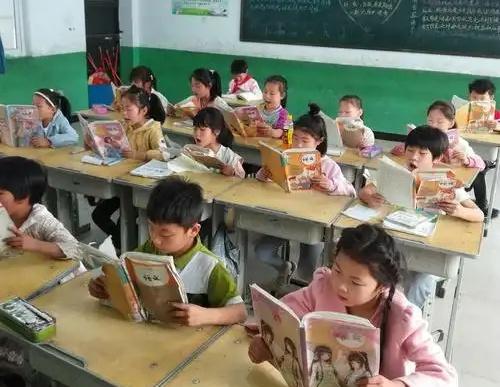 陪读多年才发现，小学阶段有很多坑不能踩！1、英语没有提前学的，到初中有很大概率