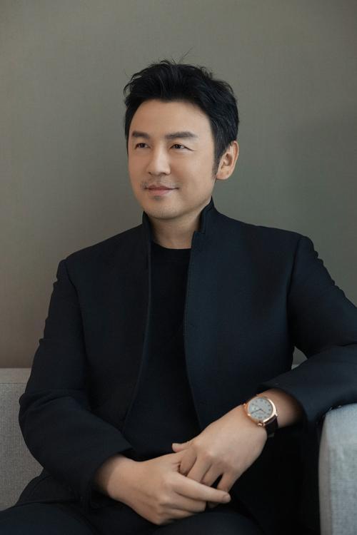 演员雷佳音说：“我能出演《我的前半生》，完全是出于功利心，在我之前，剧组陆续找了