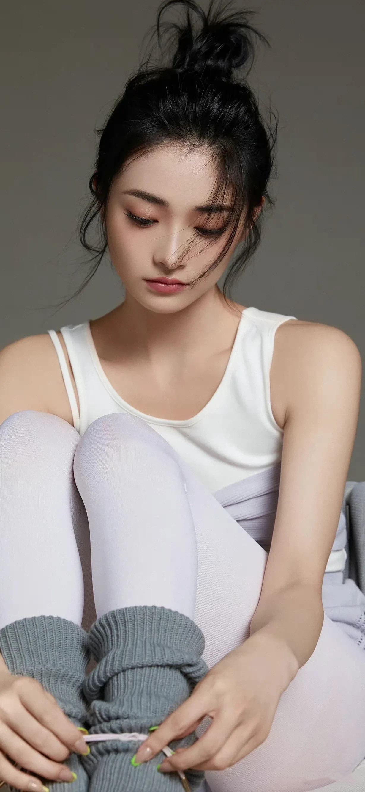周洁琼姐姐的一组白色舞蹈服甜美系图集。周洁琼