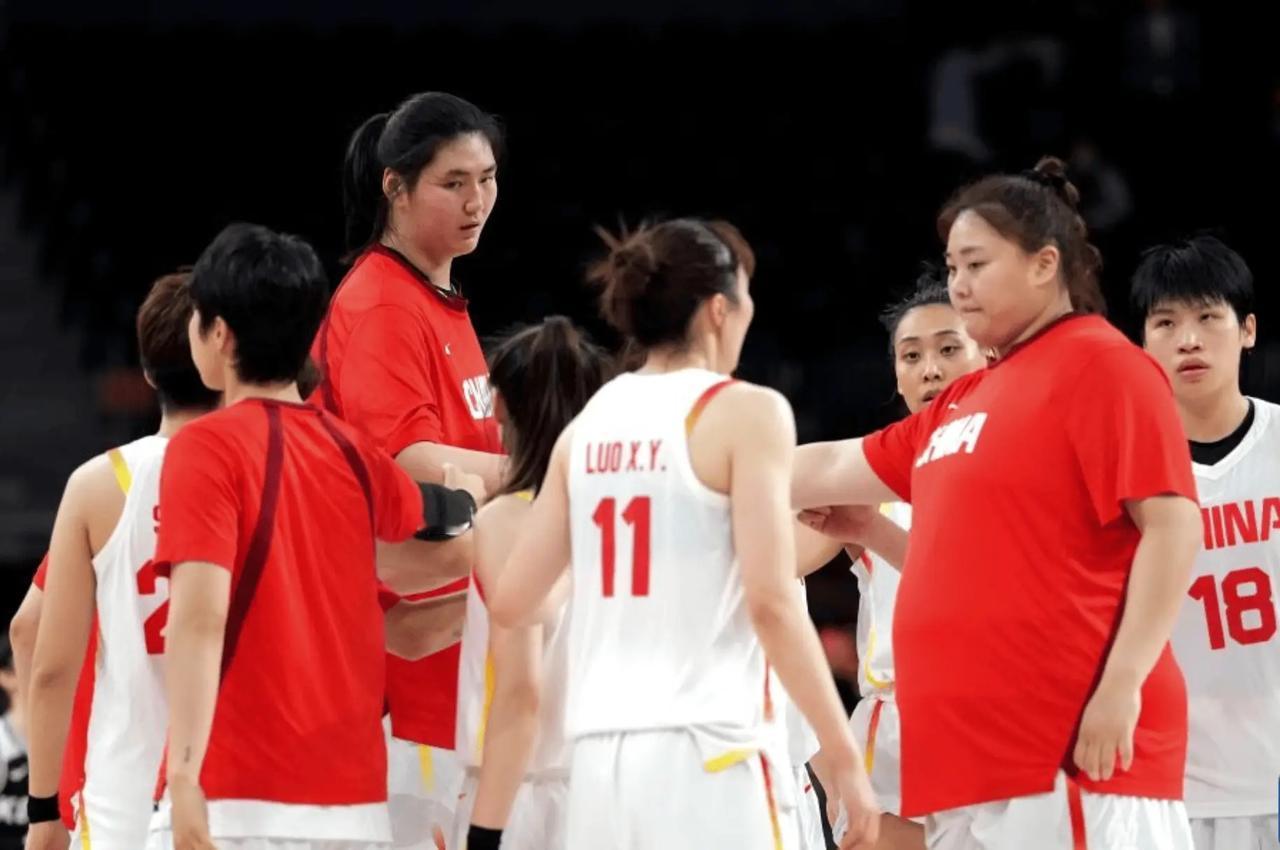 麻烦了！中国女篮惨败韩国，再收两大坏消息，宫鲁鸣比郭士强过分谁都没有想到中国