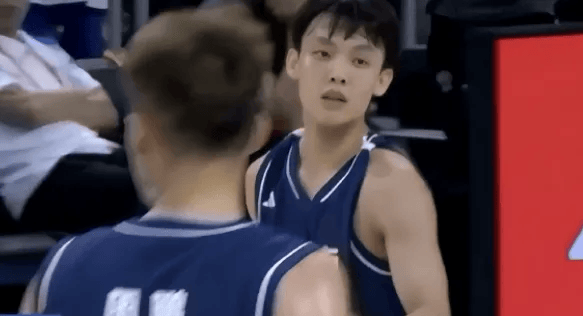 媒体人: 徐杰堪称全场最佳, 总能用三分球浇灭对方的势头